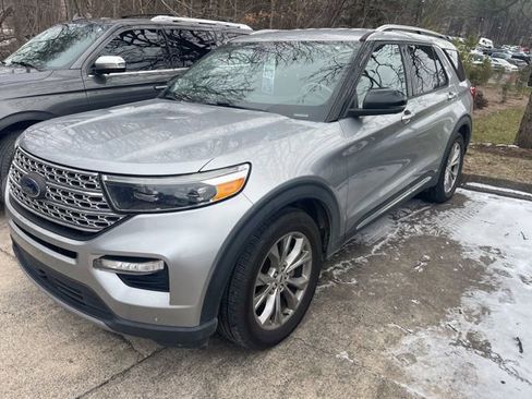 Used 2021 Ford Explorer Limited w/ Equipment Group 301A image 3