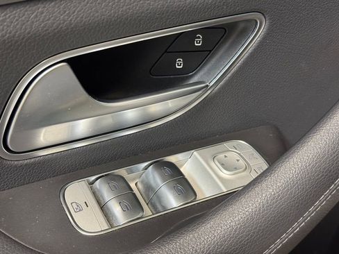 Used 2020 Mercedes-Benz GLE 450 4MATIC image 10