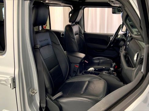 Used 2022 Jeep Wrangler Unlimited Sahara image 16