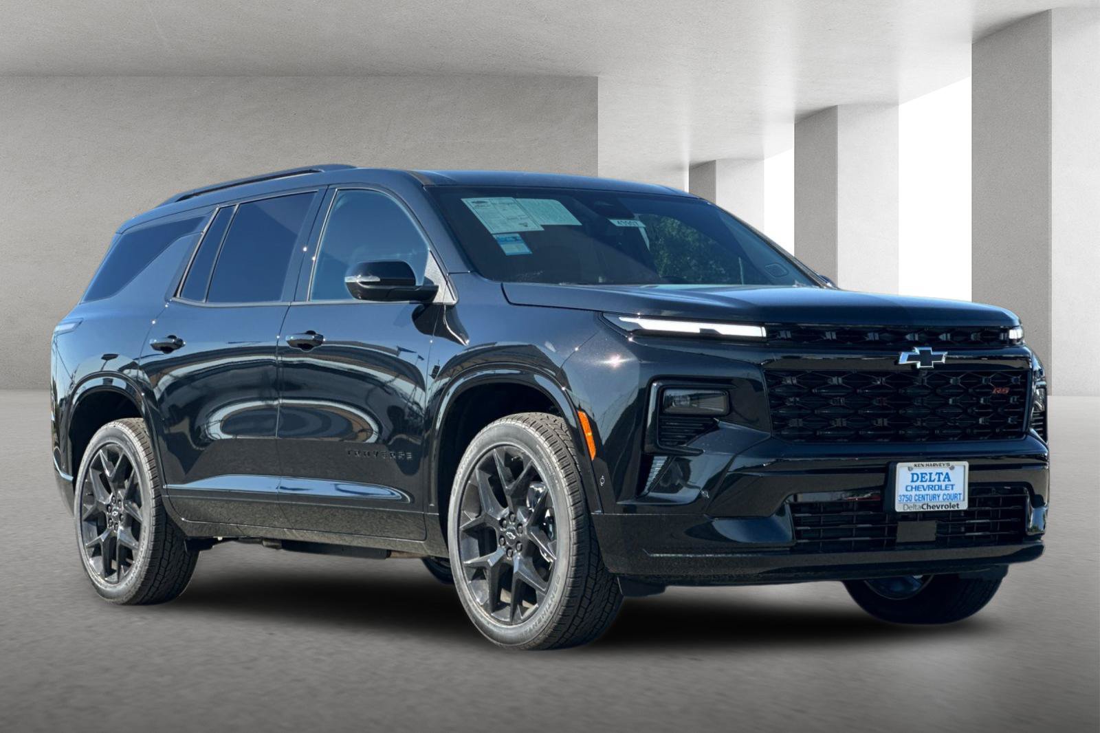 New 2026 Chevrolet Traverse RS w/ LPO, Floor Liner Package FWD image 2
