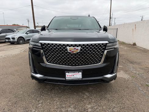 Used 2022 Cadillac Escalade Premium Luxury image 9