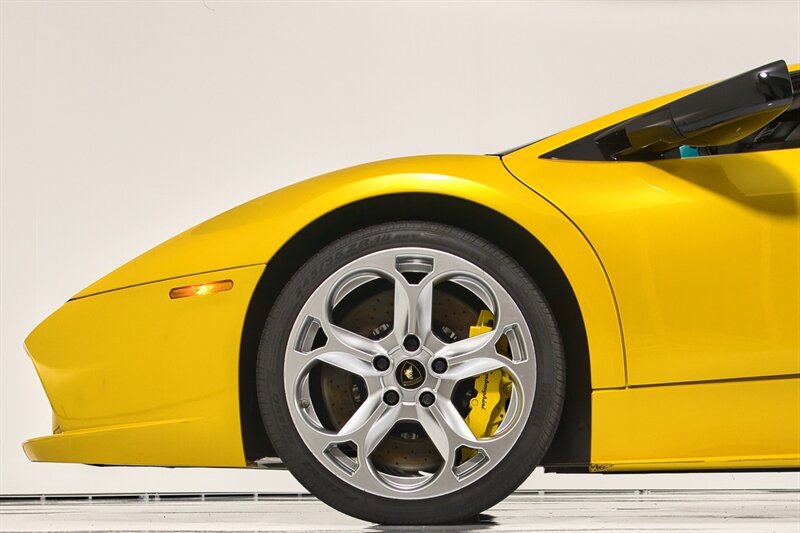 Used 2006 Lamborghini Murcielago Coupe AWD/4WD image 7