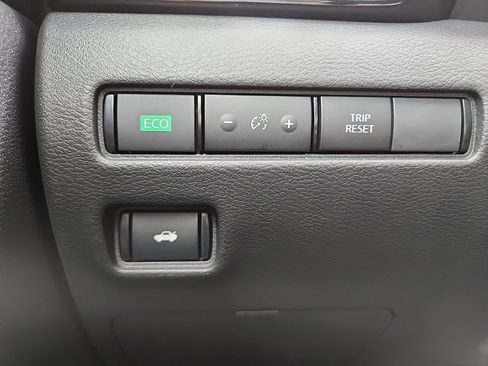 New 2025 Nissan Sentra SV image 8