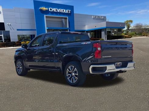 Used 2023 Chevrolet Silverado 1500 LT AWD/4WD image 25
