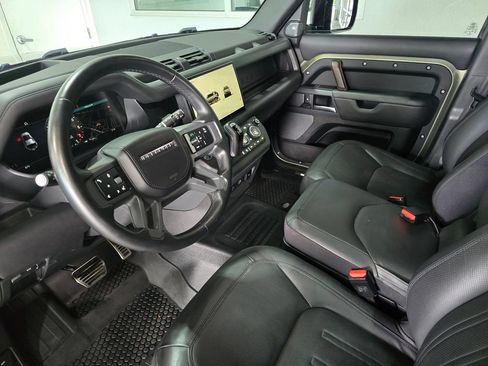 Used 2023 Land Rover Defender 110 X AWD/4WD image 9