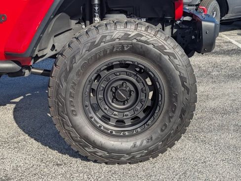 Used 2020 Jeep Gladiator Rubicon image 12