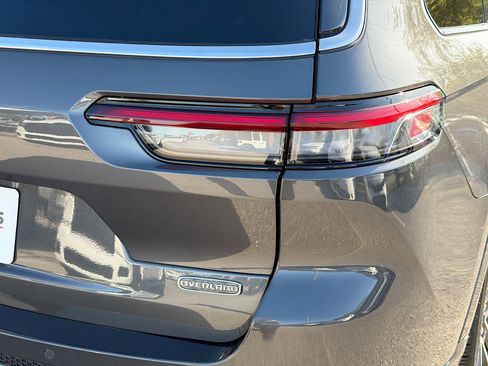 Used 2022 Jeep Grand Cherokee L Overland image 10