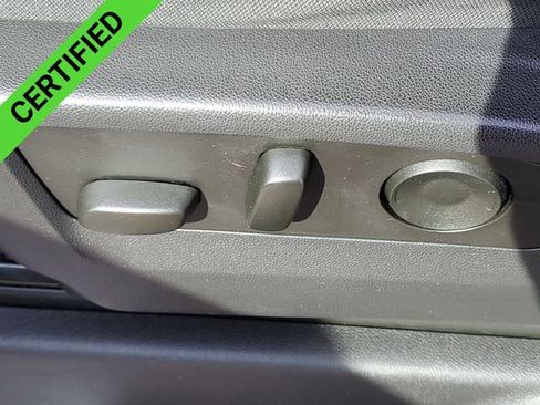 Used 2024 Chevrolet Silverado 1500 LT image 37