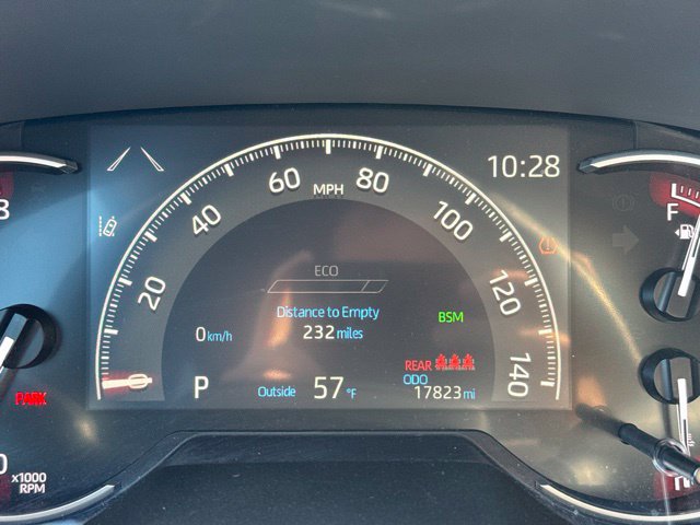 Used 2025 Toyota RAV4 XLE w/ Convenience Package FWD image 13