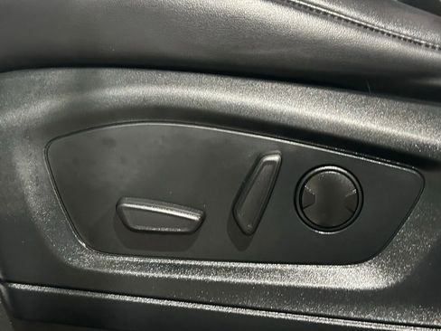 Used 2023 Ford Explorer XLT w/ Equipment Group 202A image 42