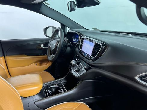 Used 2022 Chrysler Pacifica Pinnacle image 28