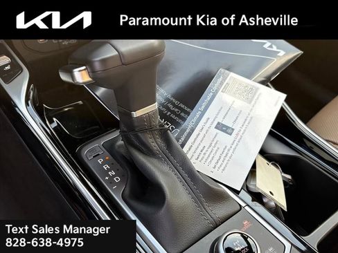 Certified 2025 Kia Sorento SX Prestige w/ Olive Brown Leather Package image 26