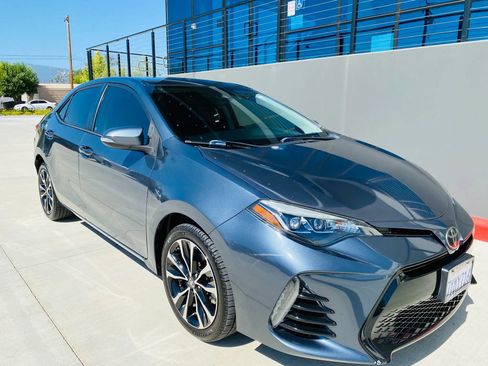 Used 2017 Toyota Corolla SE w/ Carpet Mat Package (TMS) FWD image 11