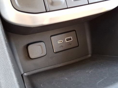 Used 2023 GMC Acadia SLE w/ Driver Convenience Package image 25