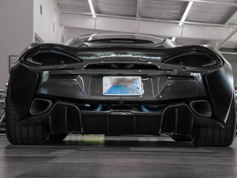 Used 2017 McLaren 570S RWD image 21