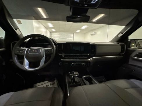 Used 2025 GMC Sierra 1500 SLT w/ SLT Premium Plus Package AWD/4WD image 12