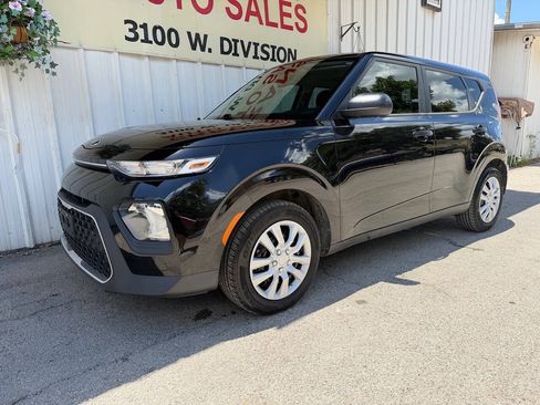 Used 2020 Kia Soul LX FWD image 3