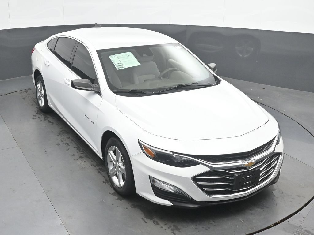 Used 2023 Chevrolet Malibu LS FWD image 32