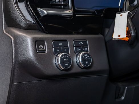 Used 2023 GMC Sierra 1500 Elevation image 16