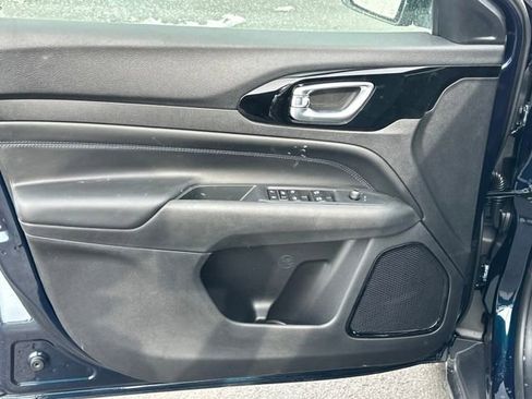 New 2026 Jeep Compass Latitude image 13