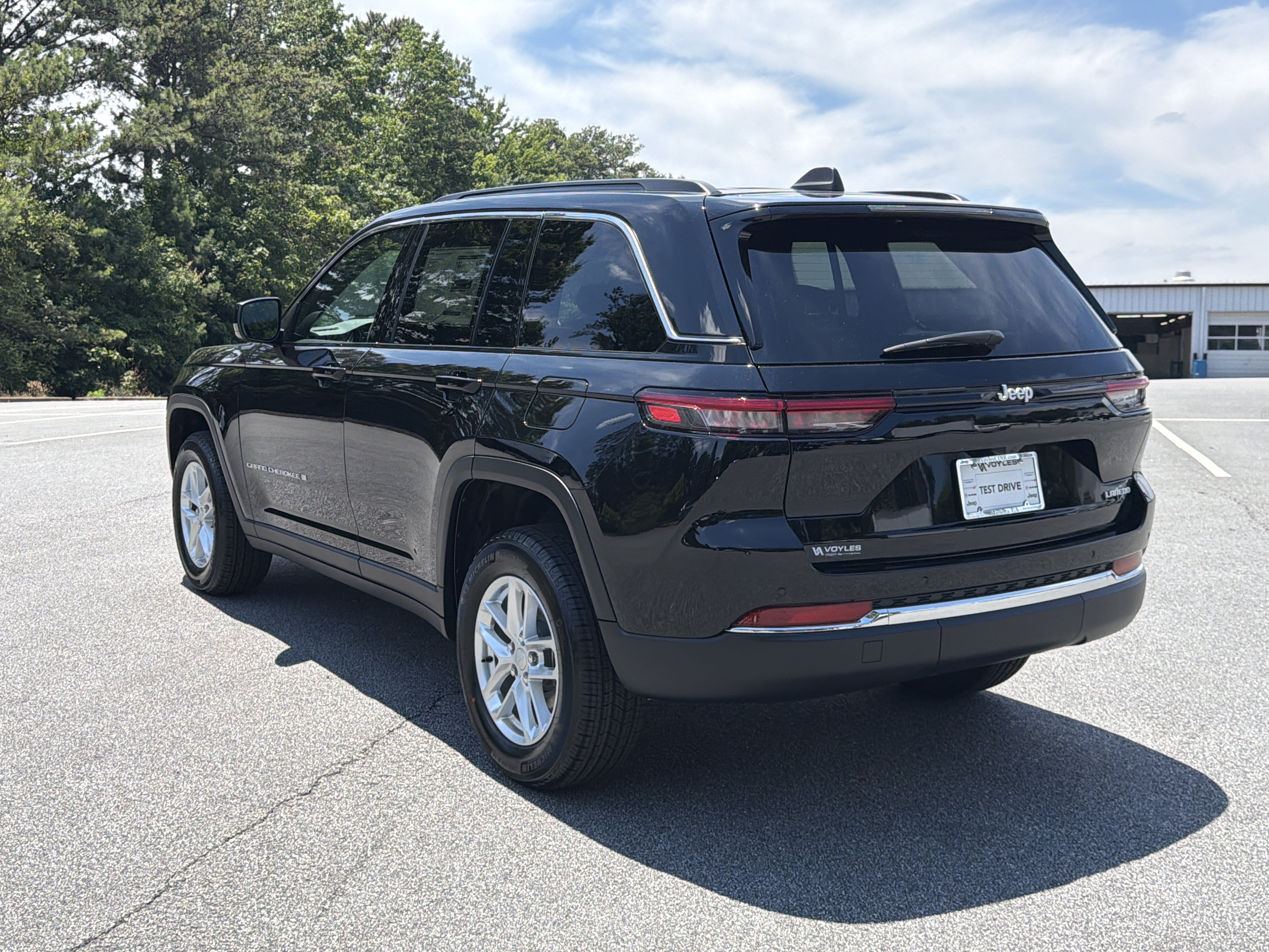 New 2026 Jeep Grand Cherokee Laredo RWD image 6