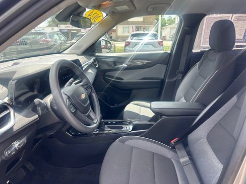 Certified 2024 Chevrolet TrailBlazer LS w/ LS Convenience Package FWD image 12