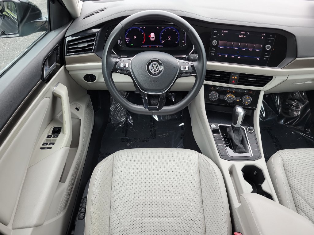 Used 2019 Volkswagen Jetta SEL Premium FWD image 12
