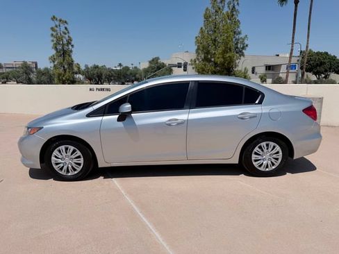 Used 2012 Honda Civic LX image 5