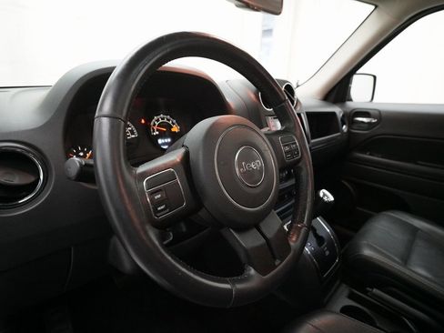 Used 2016 Jeep Patriot High Altitude image 8
