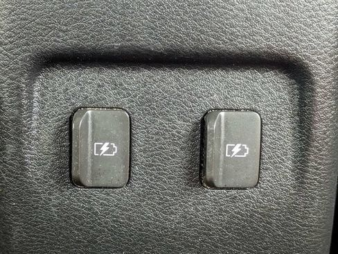 Used 2023 Nissan Kicks SV FWD image 21