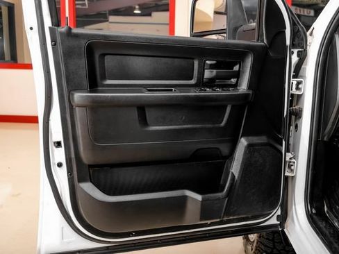 Used 2024 RAM 2500 Tradesman w/ Chrome Appearance Group AWD/4WD image 44