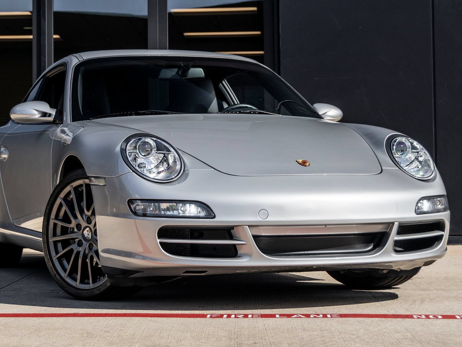 Used 2008 Porsche 911 Carrera RWD image 9