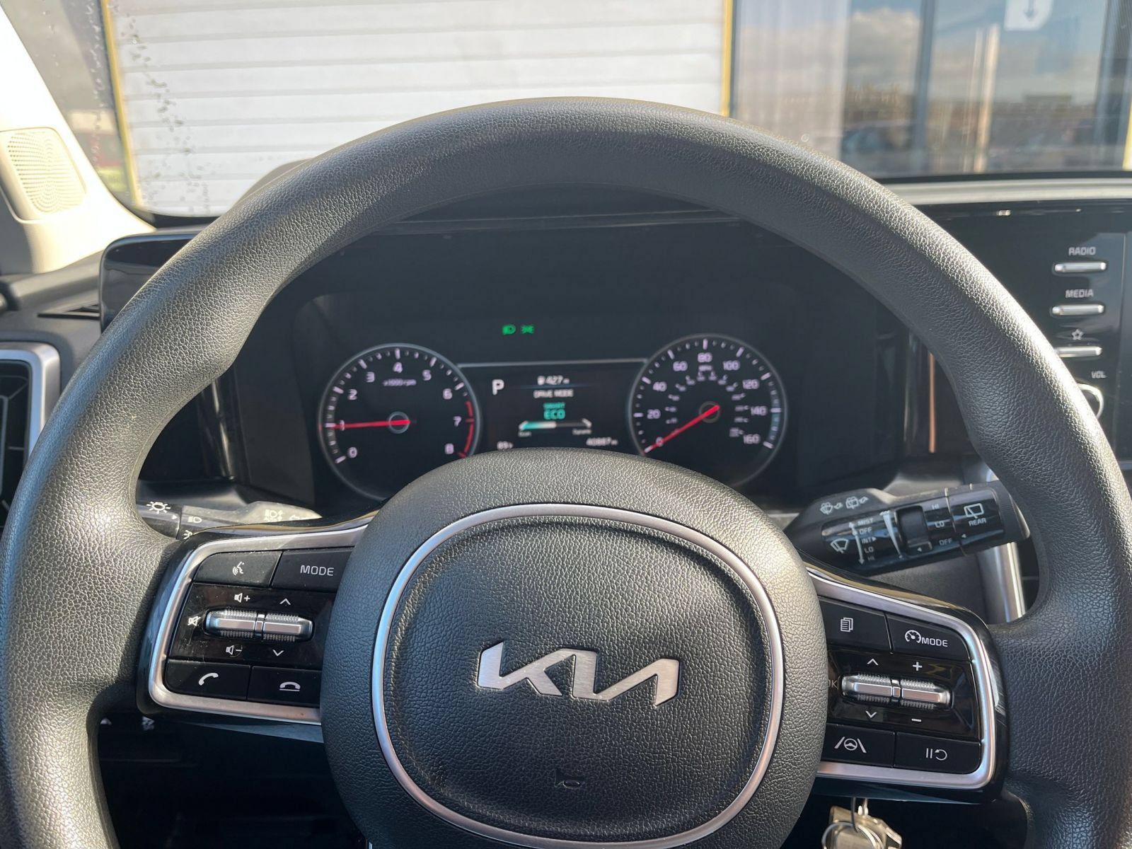 Used 2023 Kia Sorento LX FWD image 26