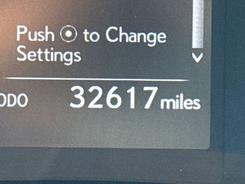 Used 2022 Lexus GX 460 Premium w/ Premium Package image 20