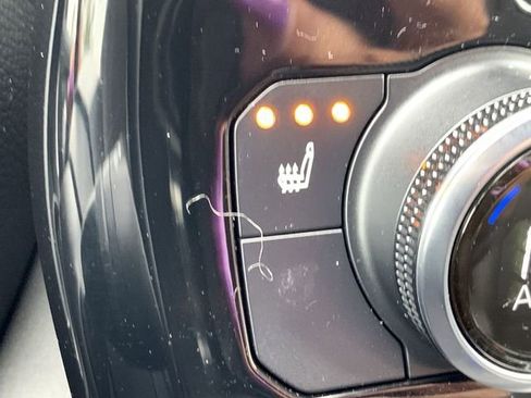 Used 2022 Toyota Highlander XLE image 28