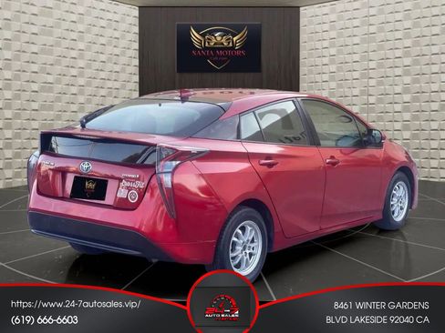 Used 2017 Toyota Prius Two image 4