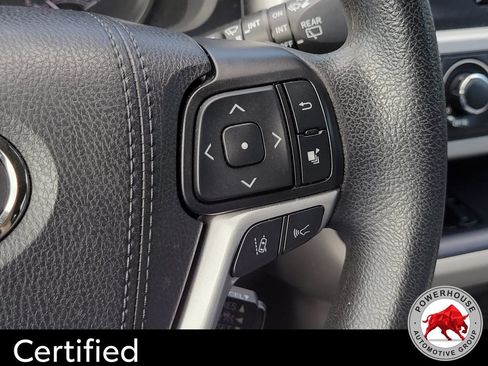 Used 2019 Toyota Highlander LE FWD image 30