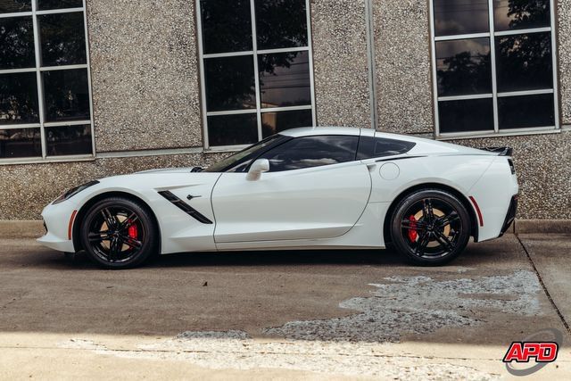 Used 2017 Chevrolet Corvette Stingray Coupe w/ Carbon Flash Badge Package RWD image 59