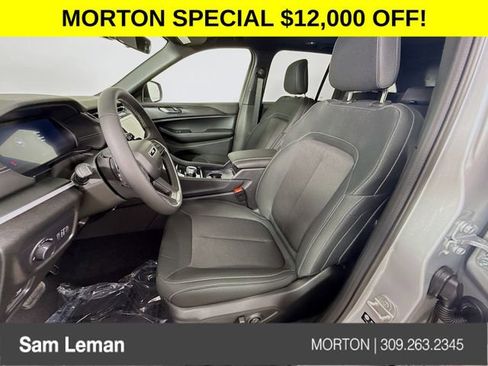 New 2025 Jeep Grand Cherokee Laredo X image 19