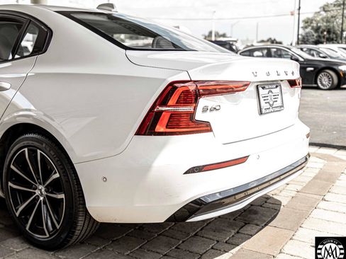 Used 2023 Volvo S60 T8 Plus image 14