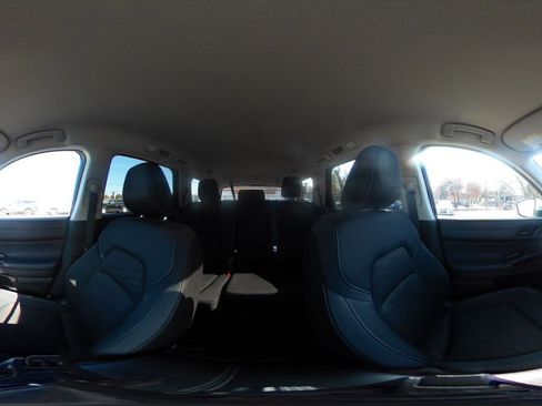 Used 2025 Nissan Pathfinder SV image 42