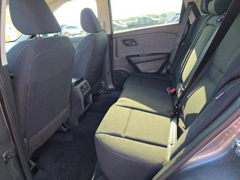 Used 2023 Nissan Rogue S FWD image 13