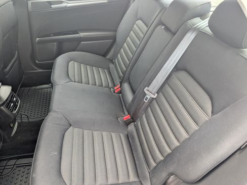 Used 2013 Ford Fusion SE FWD image 21