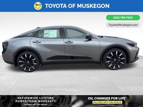 New 2026 Toyota Crown Platinum image 8