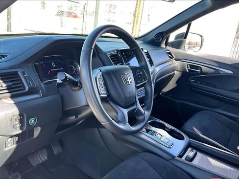 Used 2022 Honda Pilot Sport image 15