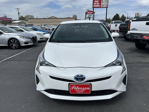 Used 2016 Toyota Prius Two image 3