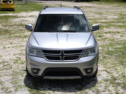 Used 2017 Dodge Journey SXT w/ Comfort/Convenience Group FWD image 17