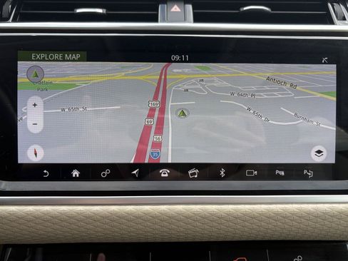 Used 2019 Land Rover Range Rover Velar R-Dynamic SE AWD/4WD image 15