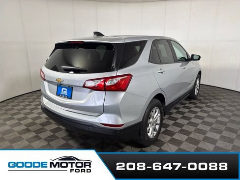 Used 2020 Chevrolet Equinox LS w/ LS Convenience Package FWD image 7