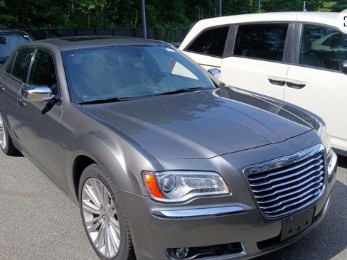 Used 2011 Chrysler 300 C w/ Sound Group RWD image 1